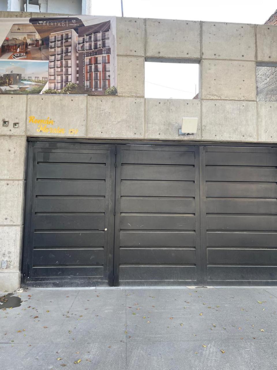 Depa Familiar Centrico Gdl Con Estacionamiento Apartment กัวดาลาฮารา ภายนอก รูปภาพ