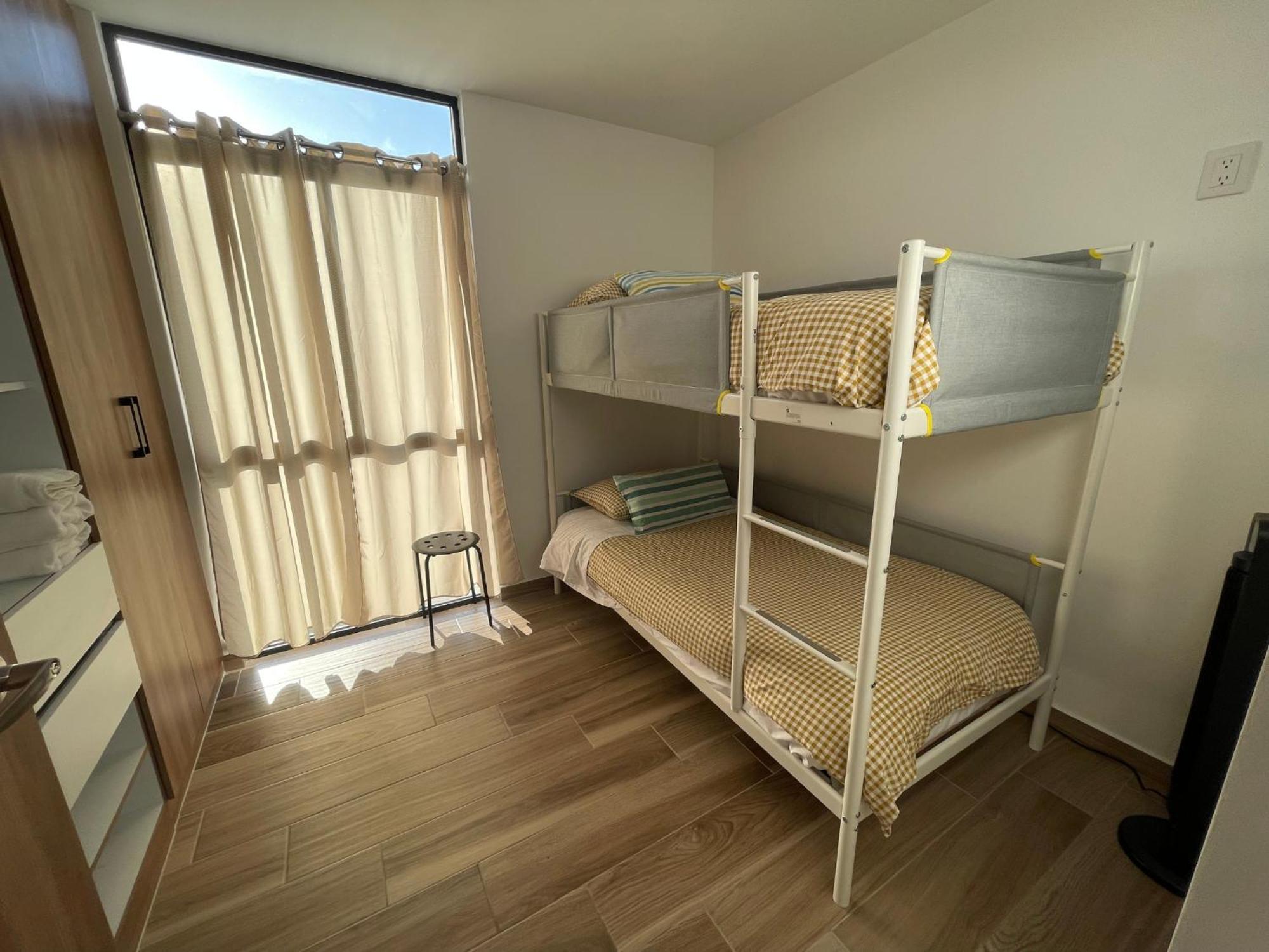 Depa Familiar Centrico Gdl Con Estacionamiento Apartment กัวดาลาฮารา ภายนอก รูปภาพ